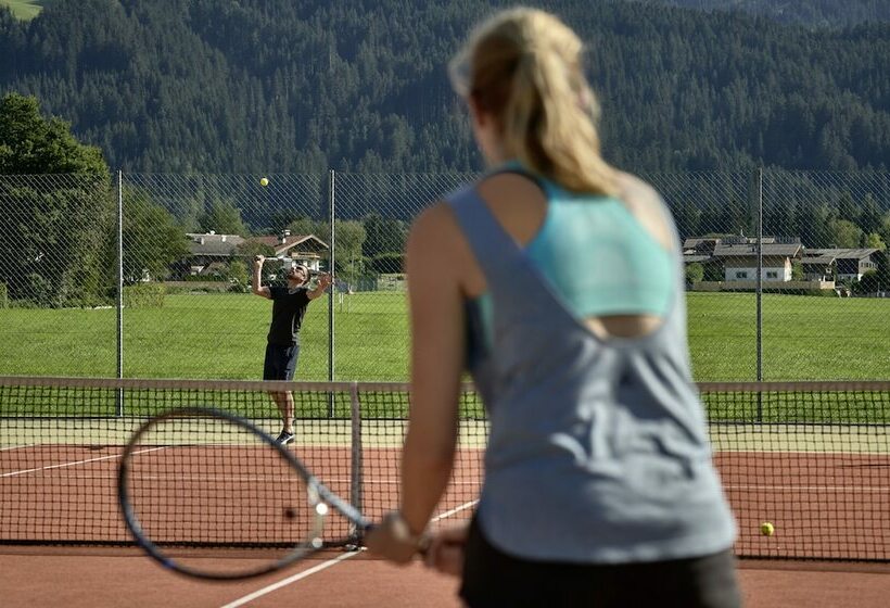 Отель Lisi Family