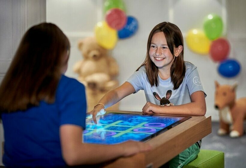 Отель Lisi Family