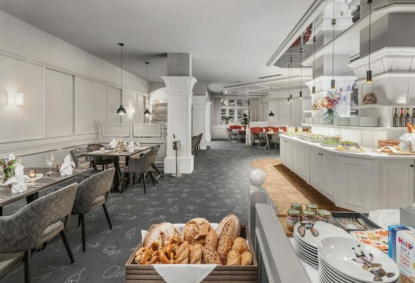 Отель Lisi Family