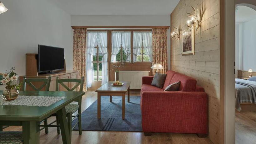 Отель Lisi Family