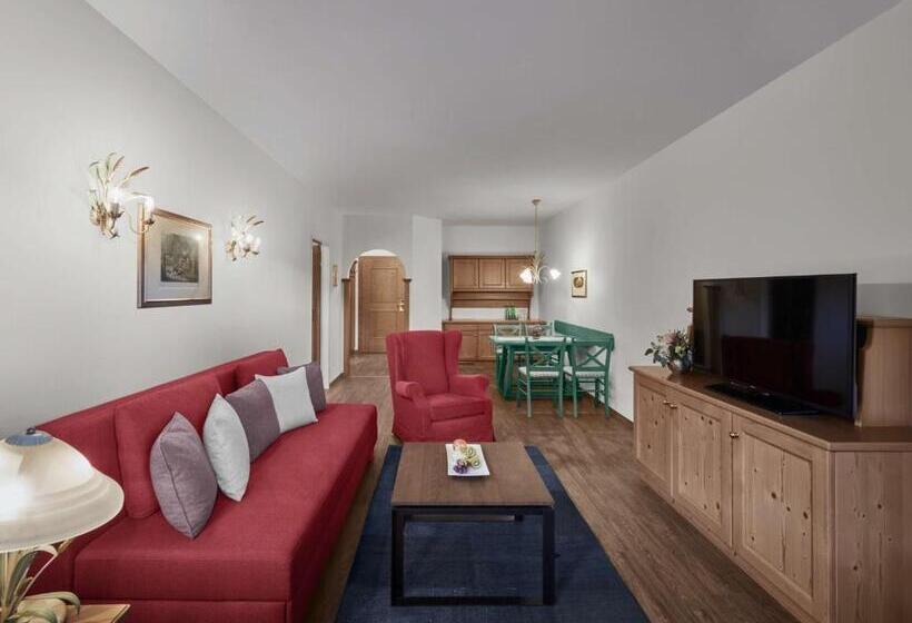 Отель Lisi Family