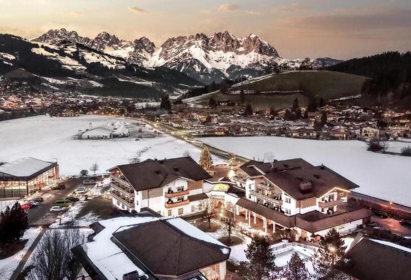 Отель Lisi Family