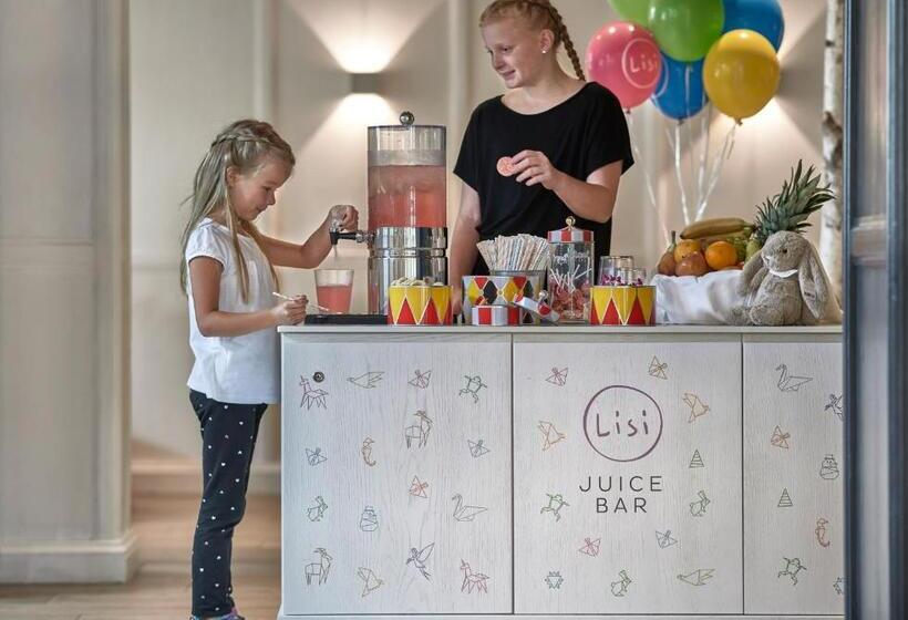 Отель Lisi Family