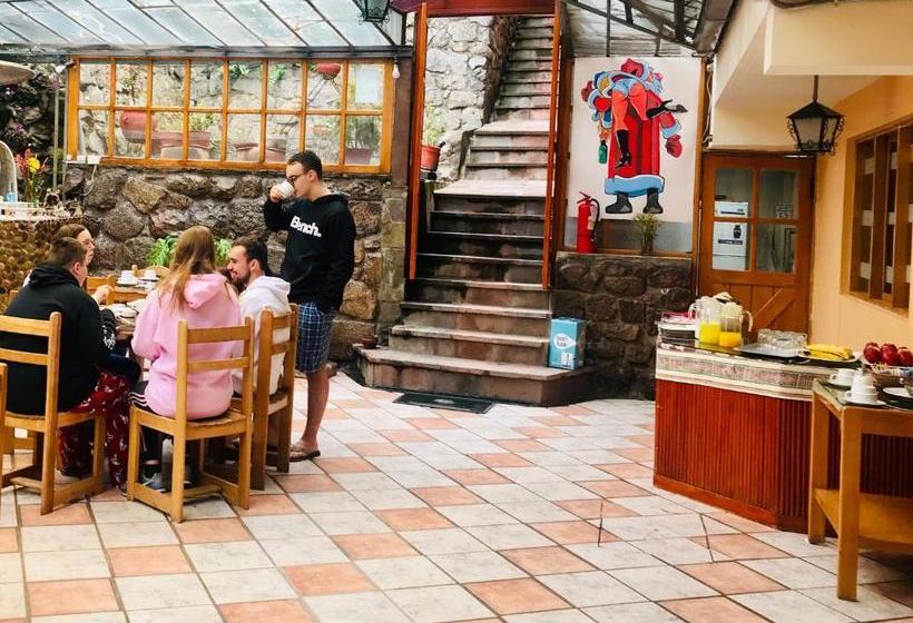 בית מלון כפרי Hostal Andenes De Saphi