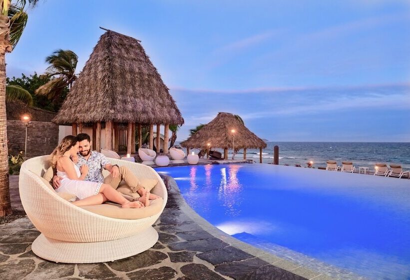 هتل Matamanoa Island Resort