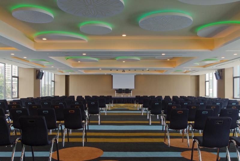 酒店 Mercure Penang Beach