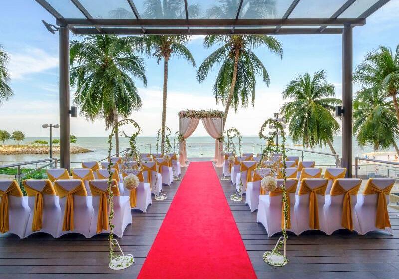 فندق Mercure Penang Beach