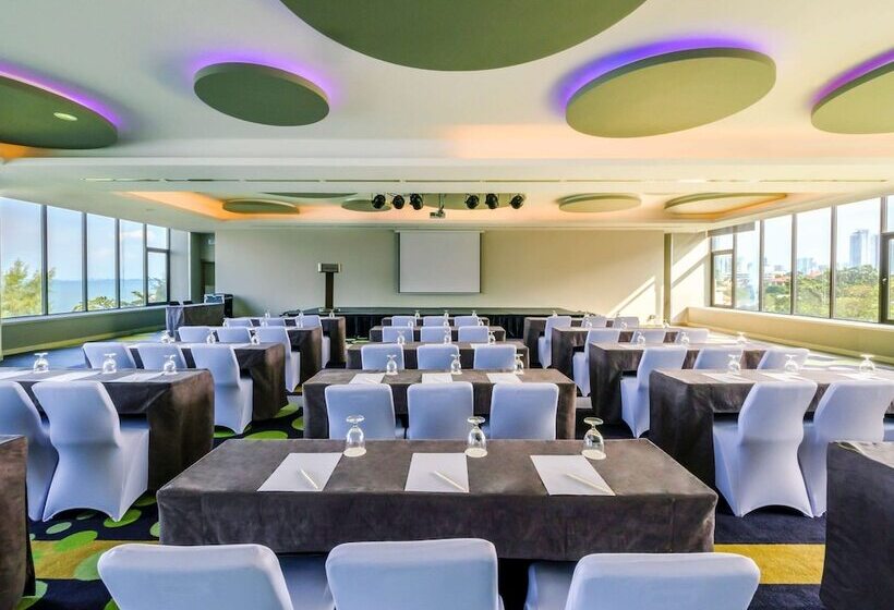 فندق Mercure Penang Beach