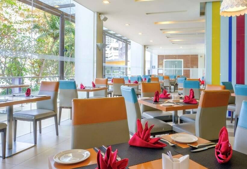 فندق Mercure Penang Beach