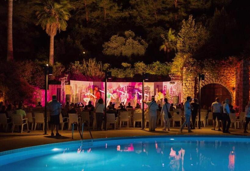 هتل Montana Pine Resort   All Inclusive