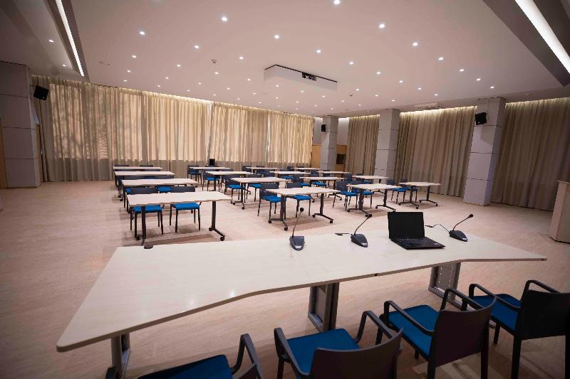 Отель Continental