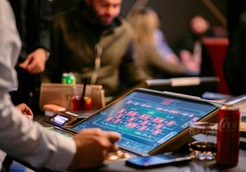 Отель Continental