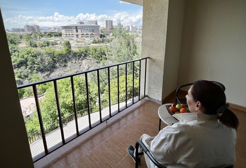 هتل Olympia Garden