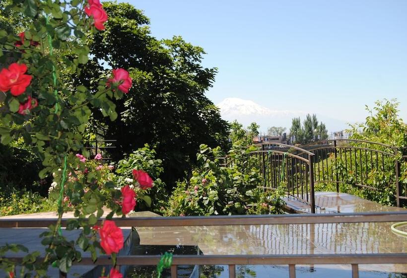 هتل Olympia Garden