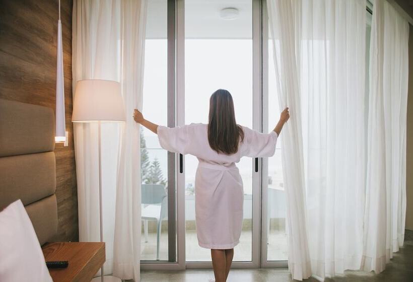 هتل Oro Verde Manta