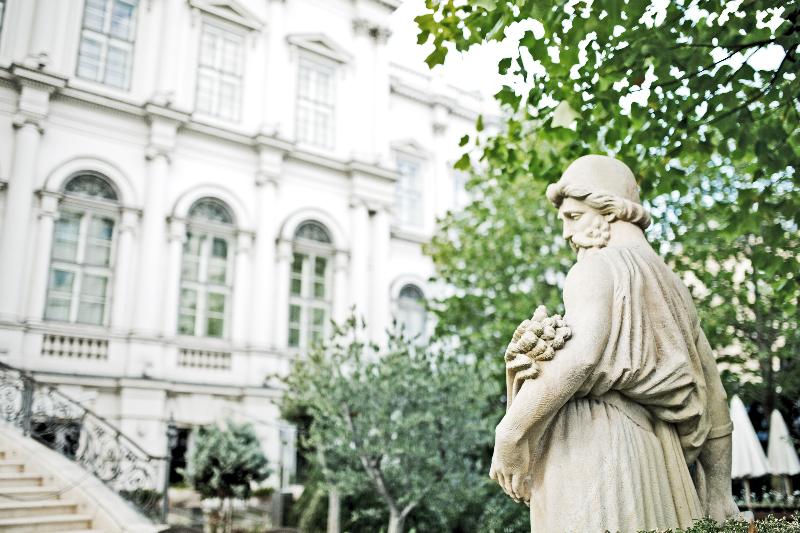 هتل Palais Coburg