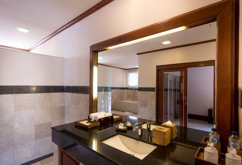 هتل The Payogan Villa Resort And Spa