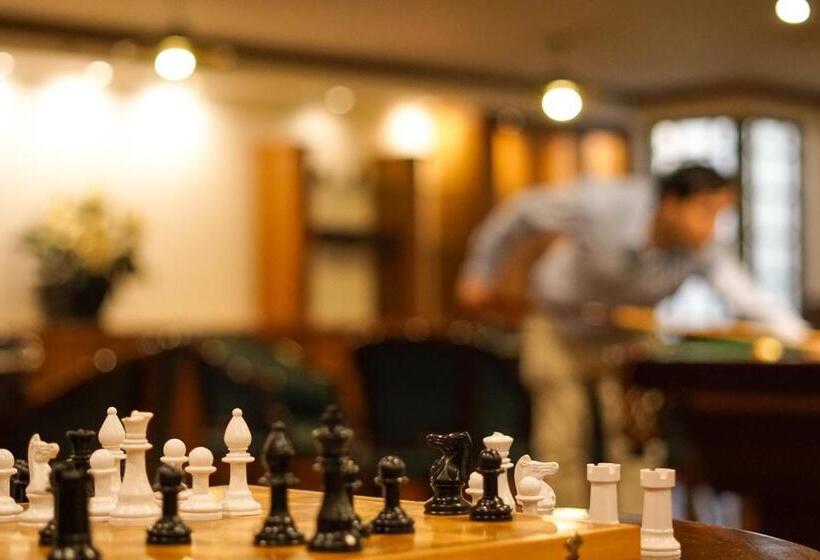 فندق Plaza El Bosque Ebro