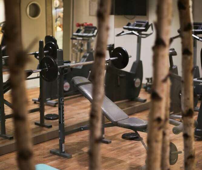 فندق Port Palace