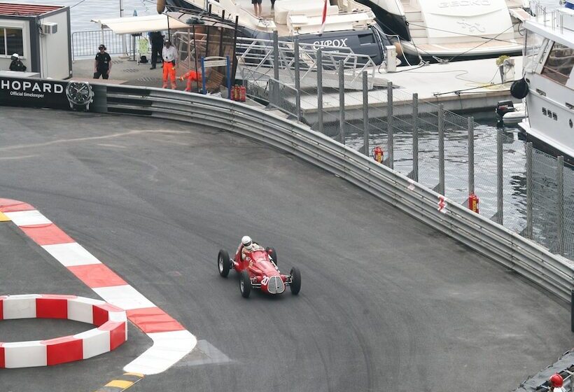 فندق Port Palace