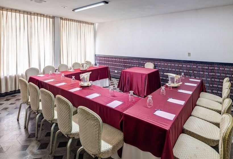 Porta Hotel Del Lago