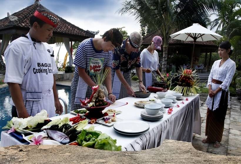 בית מלון כפרי Puri Bagus Candidasa