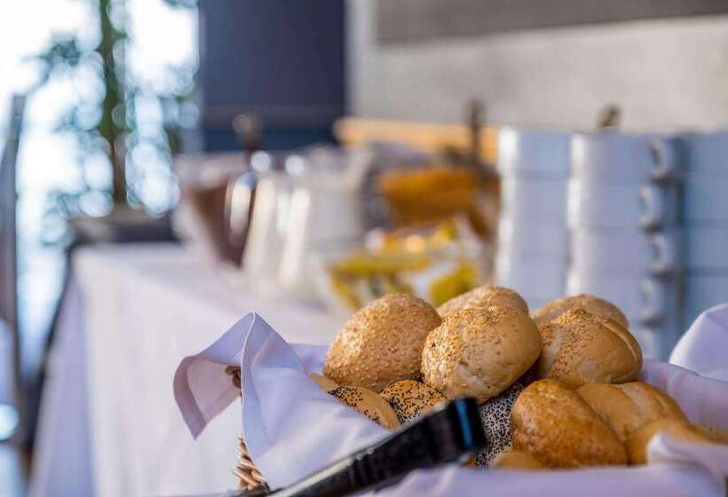 Quality Hotel And Leisure Centre Youghal