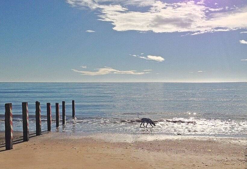 Quality Hotel And Leisure Centre Youghal