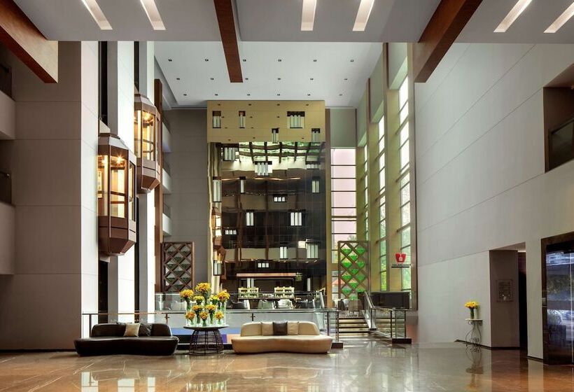 בית מלון כפרי Radisson Blu Atria Bengaluru
