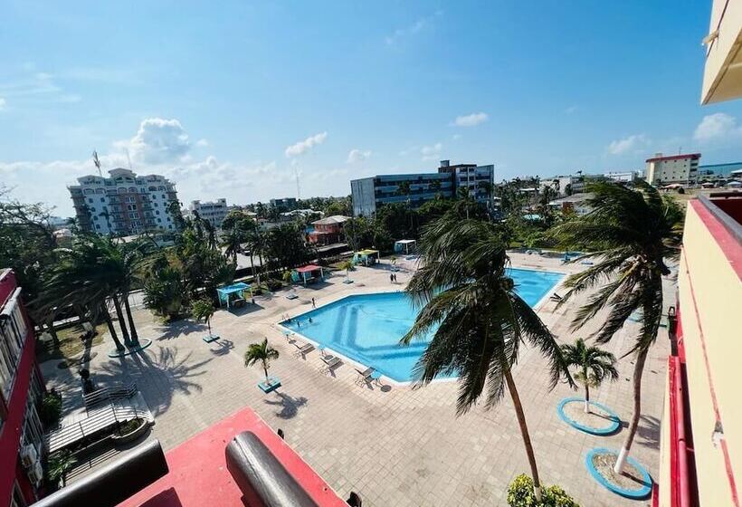 فندق Ramada By Wyndham Princess Belize City