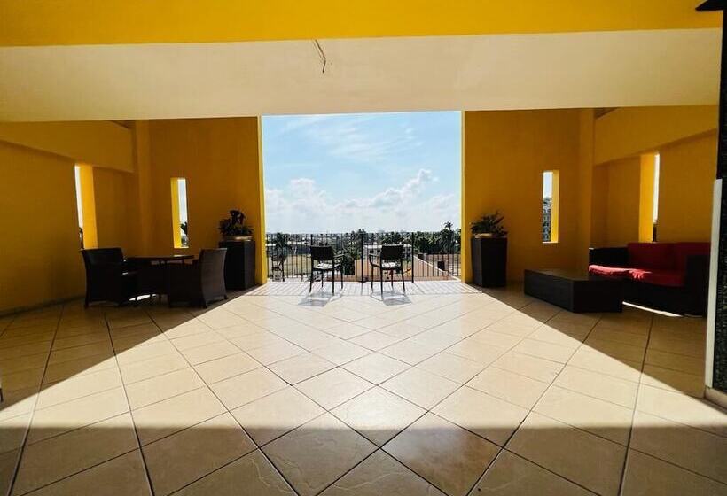 فندق Ramada By Wyndham Princess Belize City