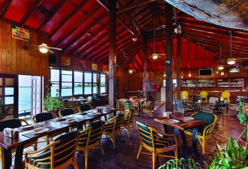 فندق Ramada By Wyndham Princess Belize City