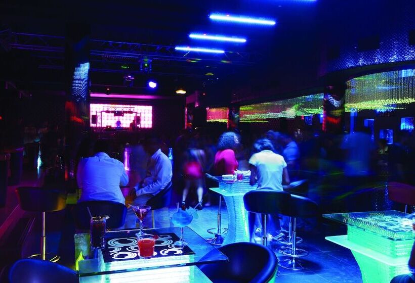 فندق Ramada By Wyndham Princess Belize City