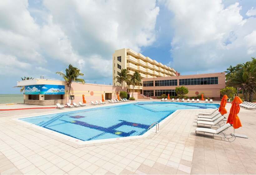 فندق Ramada By Wyndham Princess Belize City