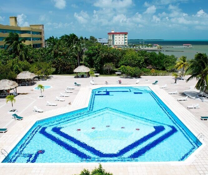 فندق Ramada By Wyndham Princess Belize City