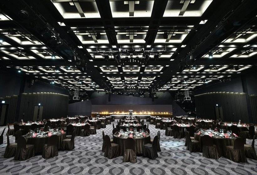 호텔 Ramada Plaza By Wyndham Jeju Ocean Front