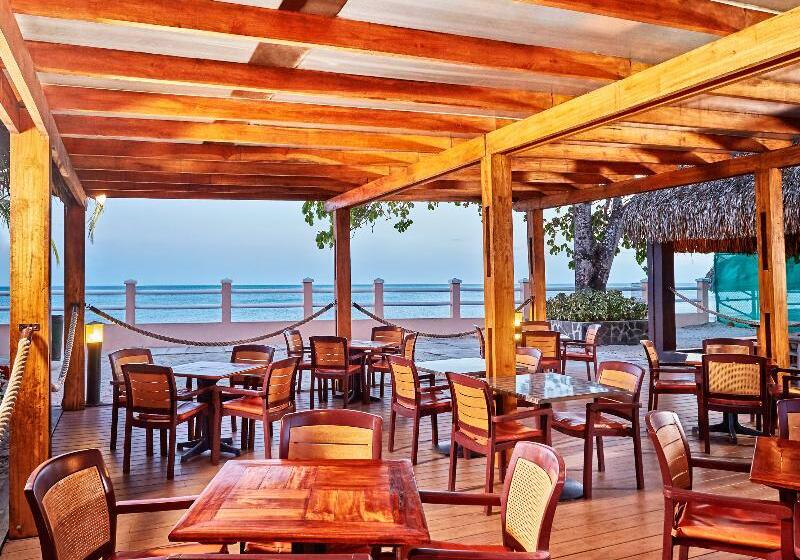 Grand Decameron Panama, A Trademark All Inclusive Resort