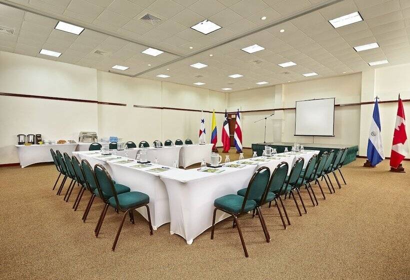 Grand Decameron Panama, A Trademark All Inclusive Resort