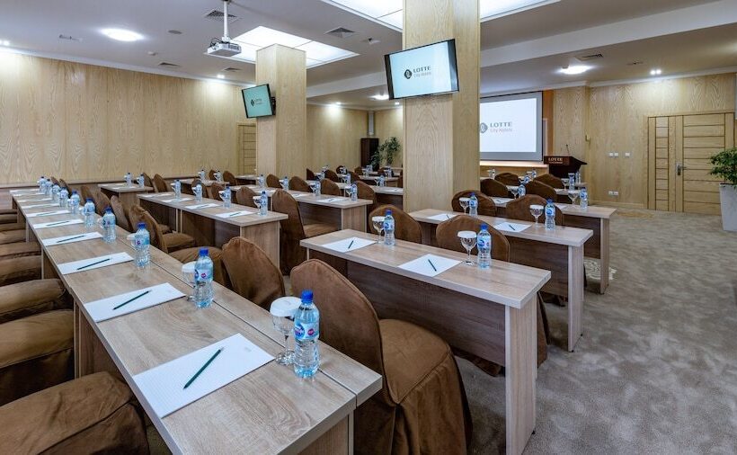 Lotte City Hotels Tashkent Palace