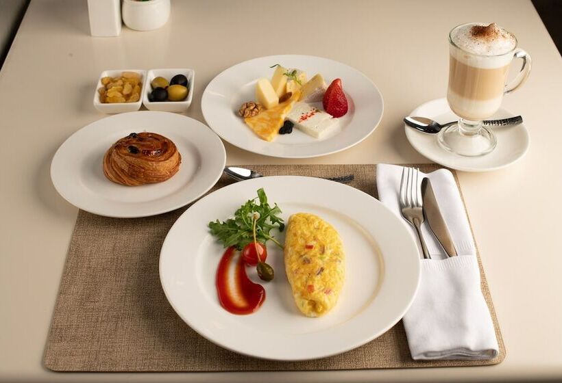 Lotte City Hotels Tashkent Palace