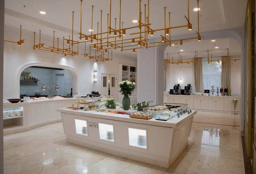 Lotte City Hotels Tashkent Palace