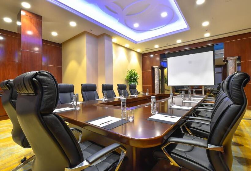 The Diplomat Radisson Blu Hotel Residence & Spa