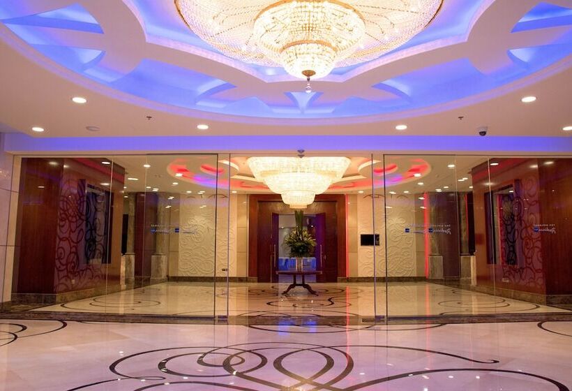 The Diplomat Radisson Blu Hotel Residence & Spa