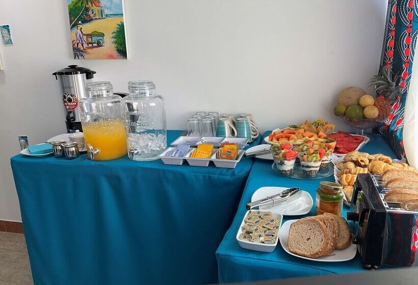 בית מלון כפרי The Great House Inn