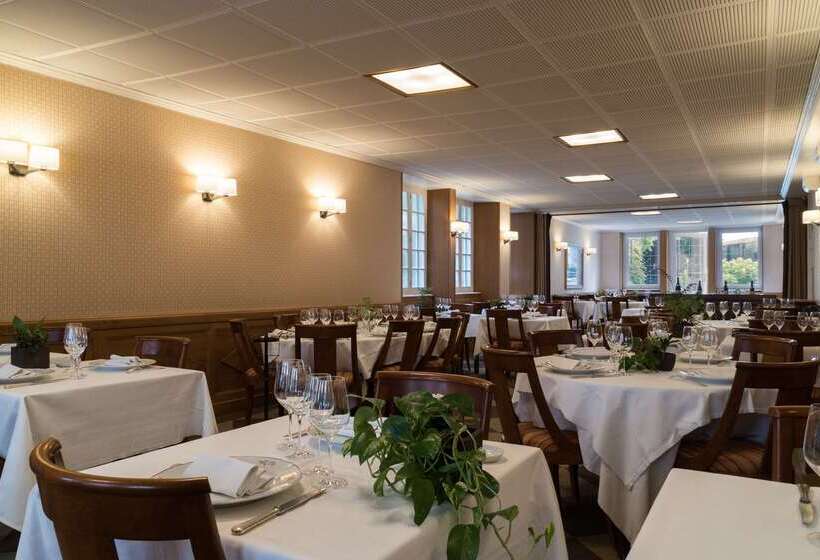 호텔 Hostellerie Des Trois Pigeons