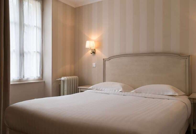 호텔 Hostellerie Des Trois Pigeons