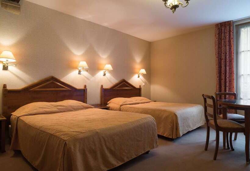 호텔 Hostellerie Des Trois Pigeons