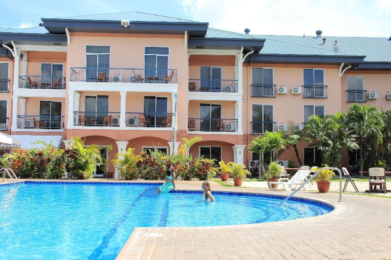 בית מלון כפרי Tradewinds