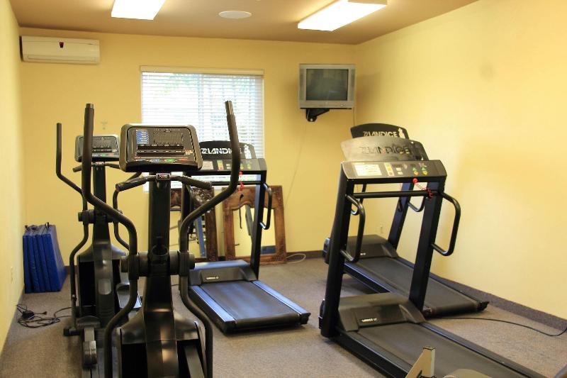 בית מלון כפרי Tradewinds