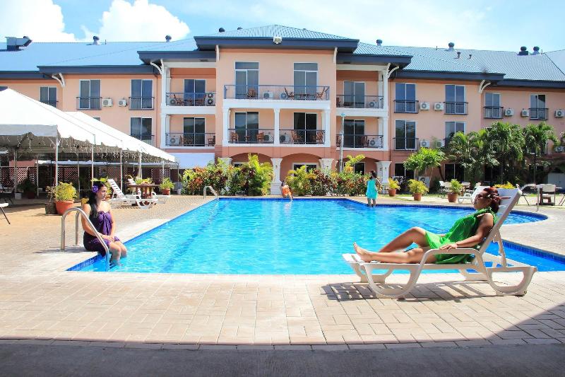 בית מלון כפרי Tradewinds